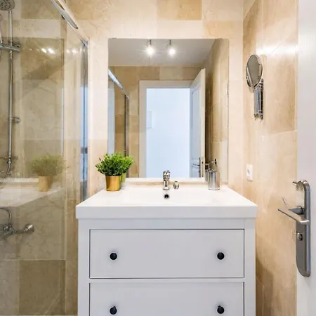 Guestready - Bright With Balcony Apartamento